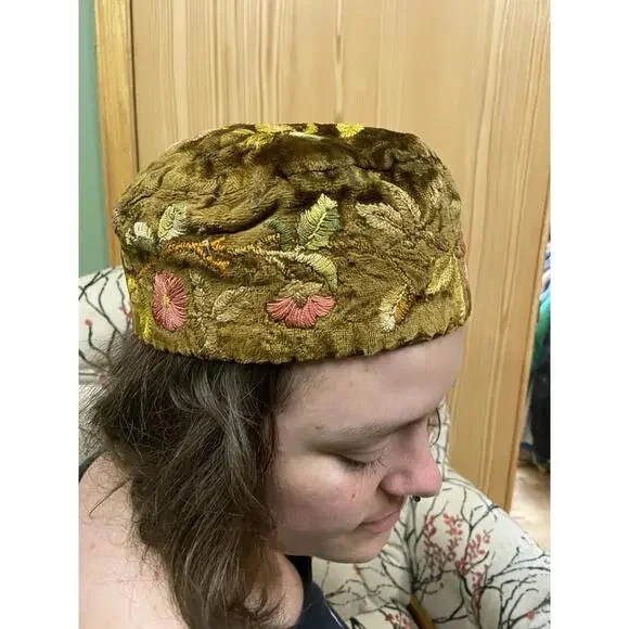 1930s–40s Soft Shell Pillbox Hat • Velvet Embroidered Floral 1930s–40s Soft Shell Pillbox Hat • Velvet Embroidered Floral  main image 3